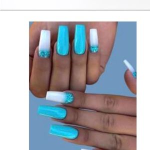 24 pc Baby Blue Glitter & White Press on Nails